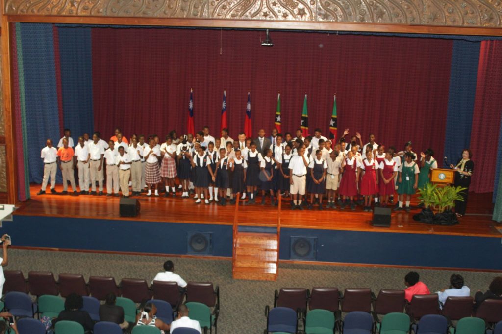 170 STUDENTS RECEIVE SCHOLARSHIPS FROM ROC FOR THEIR STELLAR ACADEMIC PERFORMANCE