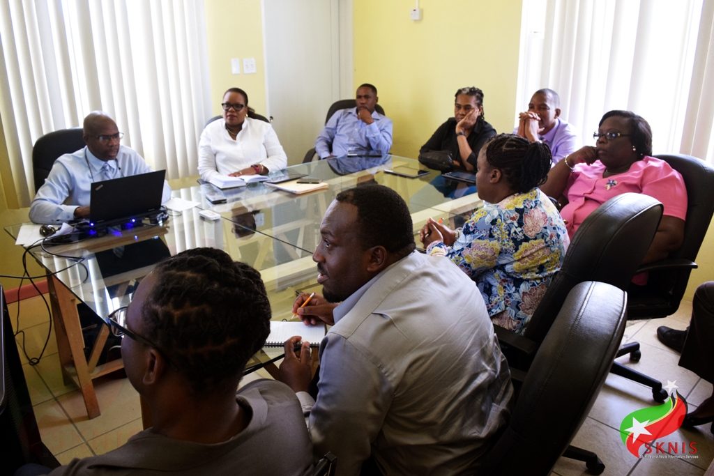 ST. KITTS AND NEVIS PREPARES TO CONDUCT A COUNTRY POVERTY ASSESSMENT; STAFF UNDERGOES TRAINING