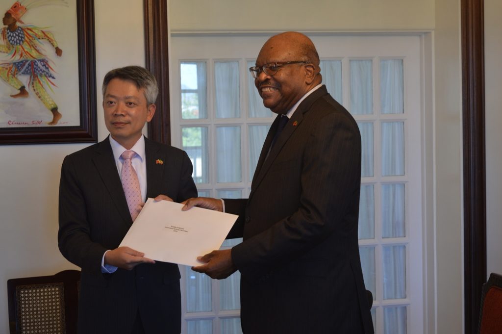 NEW REPUBLIC OF CHINA AMBASSADOR TO ST. KITTS-NEVIS PRESENTS CREDENTIALS TO GOVERNOR-GENERAL; DISCUSSES ICT DEVELOPMENTS