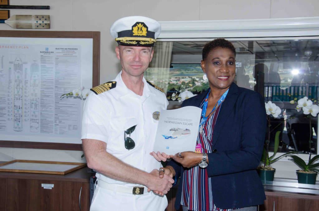 NORWEGIAN ESCAPE MARKS SEVENTH INAUGURAL CALL FOR THE 2018/2019 CRUISE TOURISM SEASON IN ST. KITTS-NEVIS