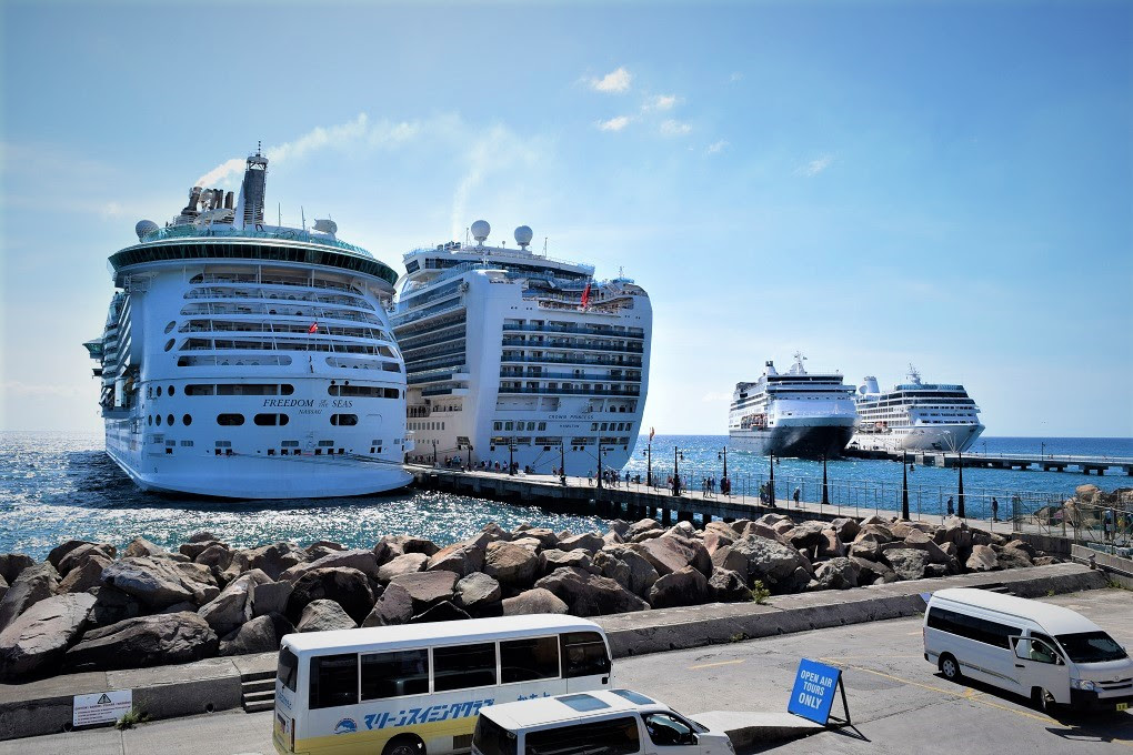 SECOND CRUISE PIER AT PORT ZANTE CONTINUES TO ATTRACT CRUISE LINES–FOUR CRUISE SHIPS SPEND CHRISTMAS EVE ON ST. KITTS