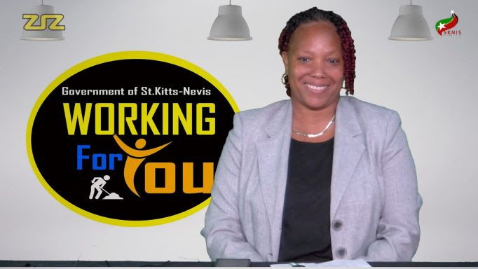 PEDESTRIANS AND MOTORISTS DIRECTED TO ADHERE TO TRAFFIC SIGNALS AT INTERSECTIONS