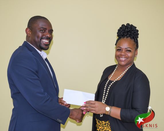 MINISTRY OF SPORTS MAKES FINANCIAL CONTRIBUTION TO JAHZARA CLAXTON