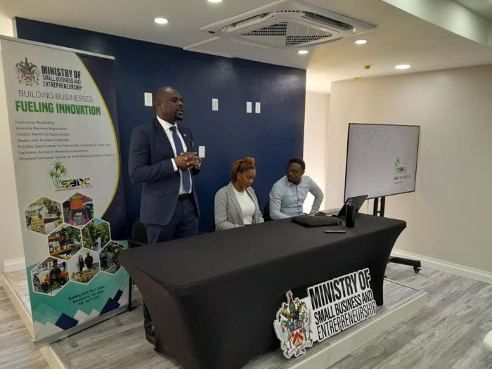 MINISTER DUGGINS CONGRATULATES 40/40 BOOSTER GRANT WINNERS