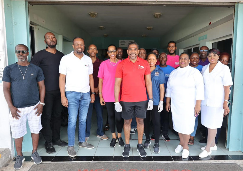 Prime Minister Drew and Volunteers Enhance JNF General Hospital Foyer in Continued Efforts for Healthcare Improvement